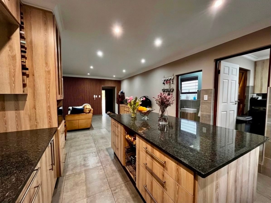 4 Bedroom Property for Sale in Boschdal North West